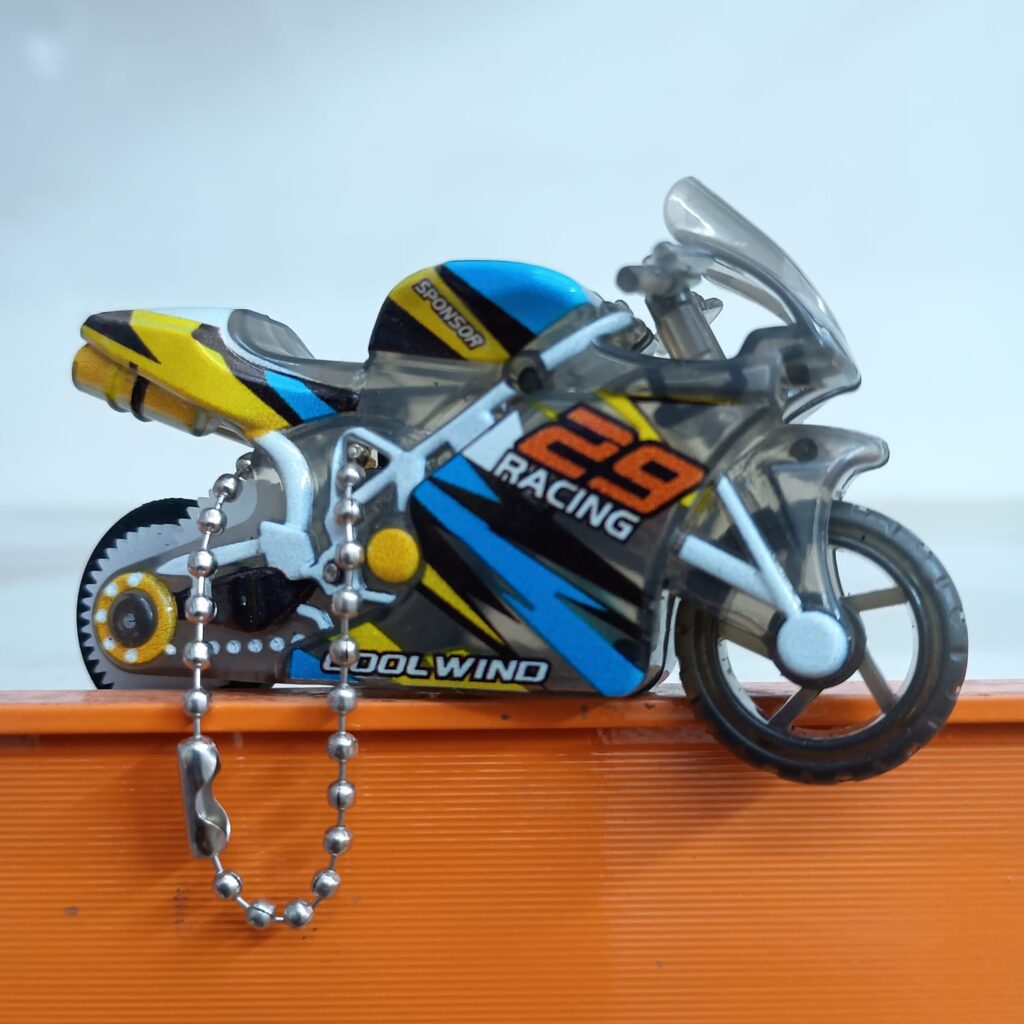 SPARK FIRE BIKE KEYCHAIN