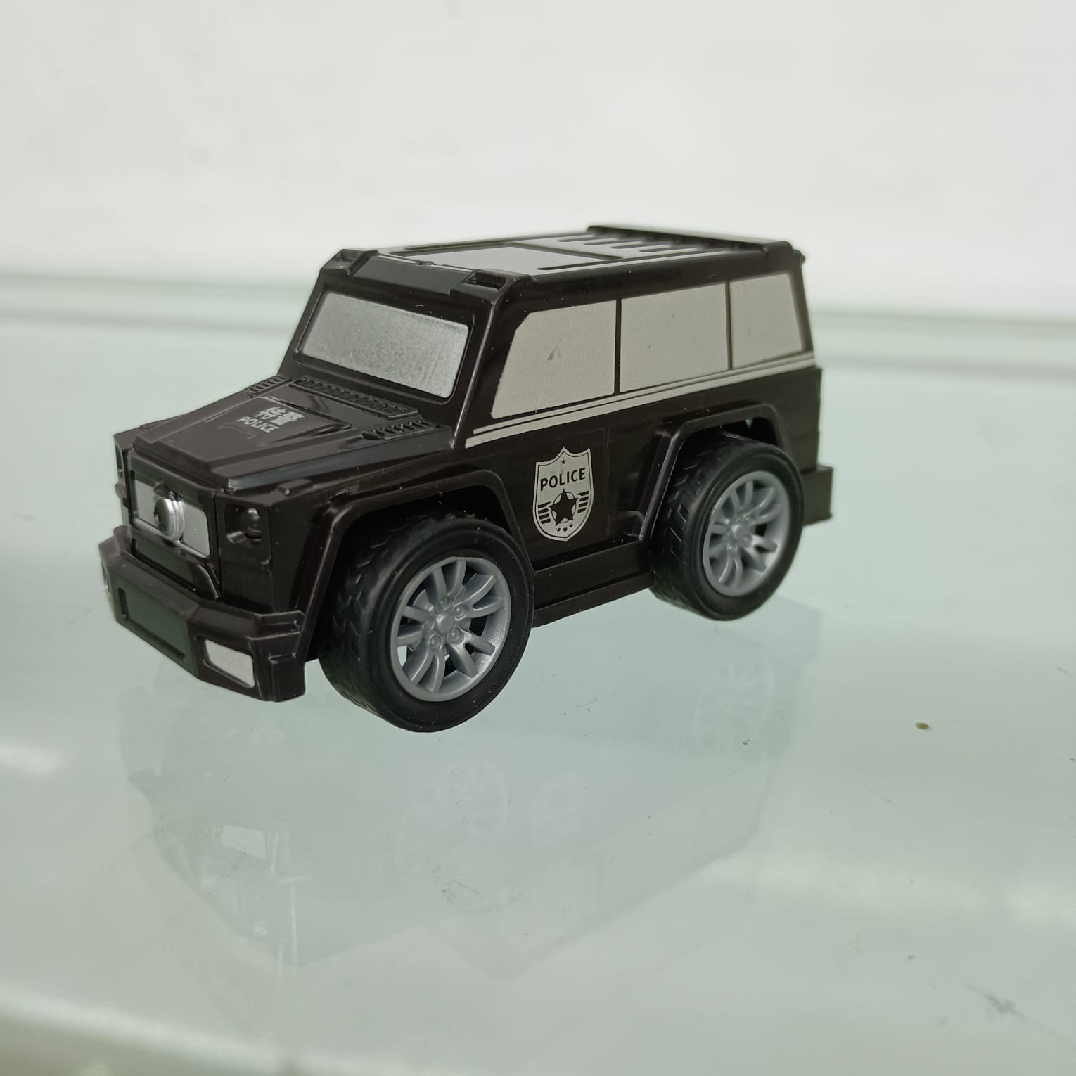 Spark Fire Jeep – Translucent Off-Road